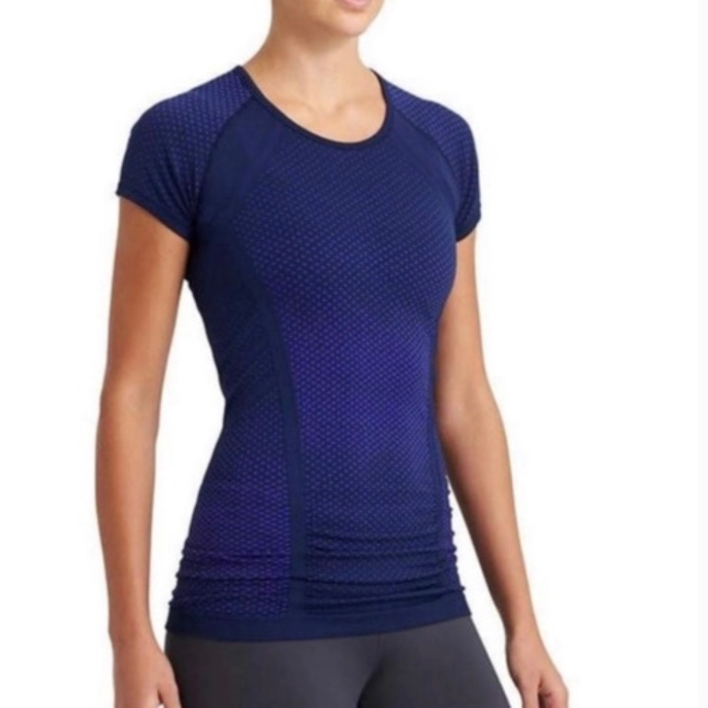 Athleta Fastest Track Athletic Top Women’s Size XL Short Sleeve Performance